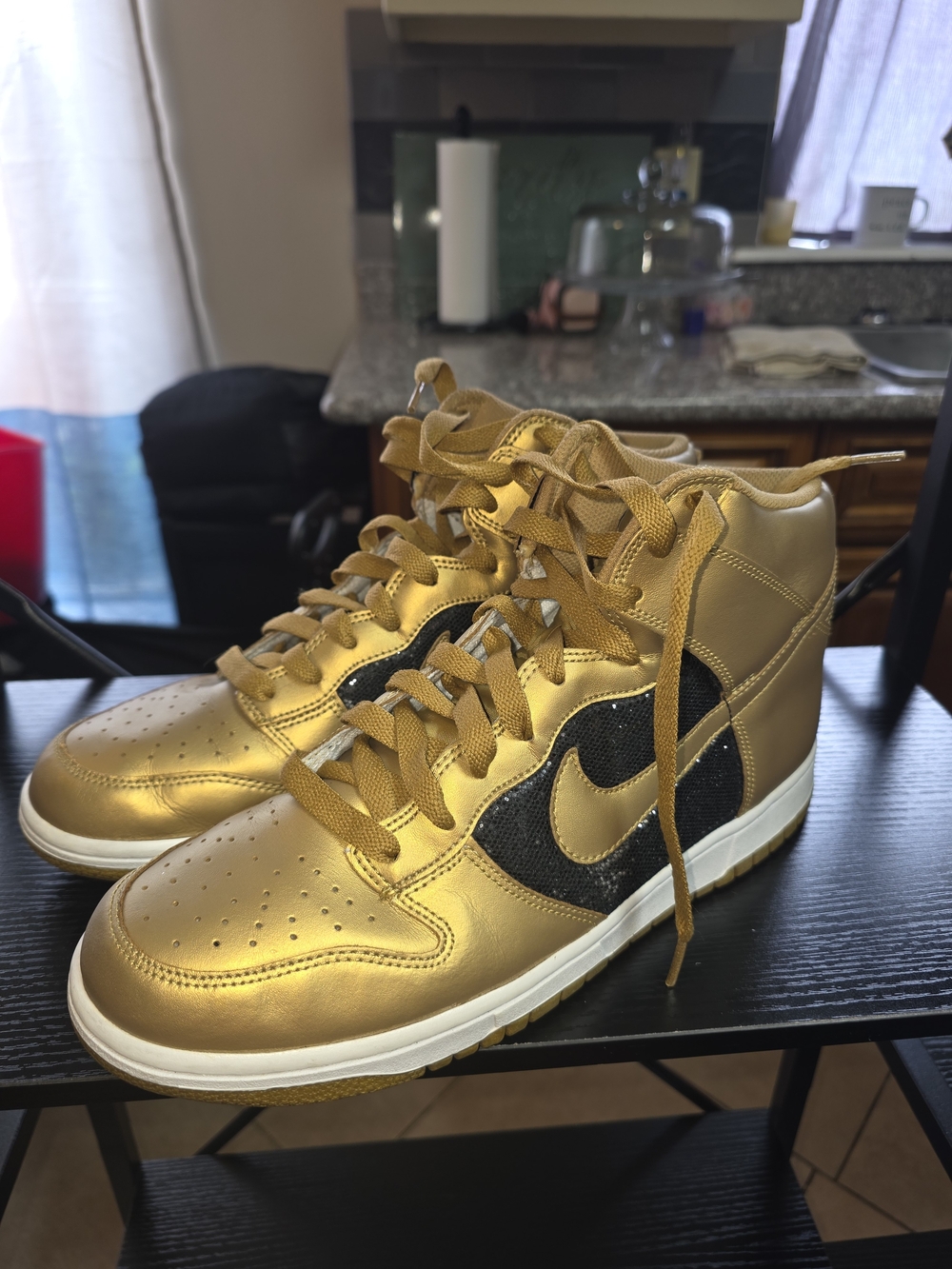 Nike Wms Dunk High Metallic Gold Sz 12(mens 10.5)